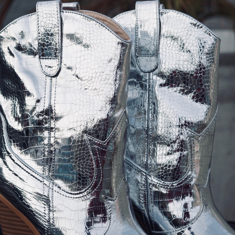 Silver Snake Country Boho Western Cowboy Boots - Picture 5 of 8